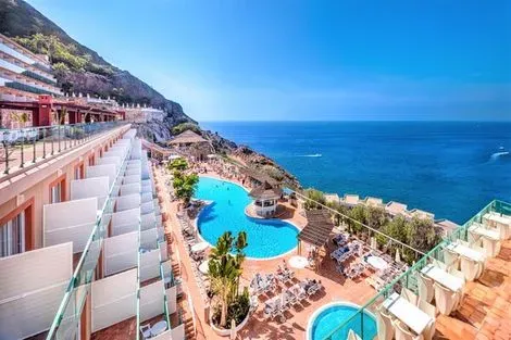 Jumbo Mogan Princess & Beach Club