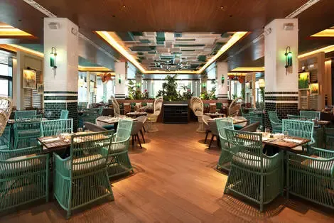 Restaurant buffet