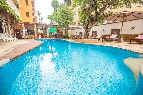Hôtel Poppa Palace patong THAILANDE